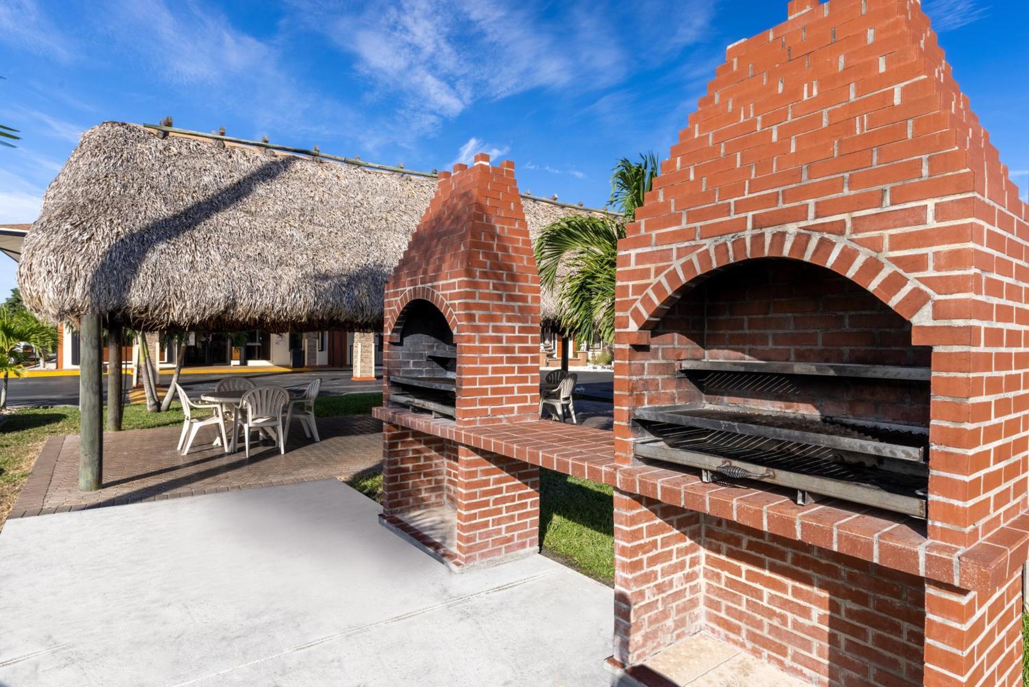 Travelodge By Wyndham Florida City/Homestead/Everglades Екстериор снимка