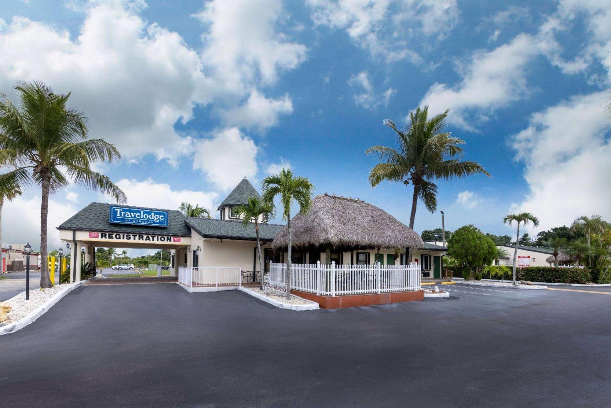 Travelodge By Wyndham Florida City/Homestead/Everglades Екстериор снимка